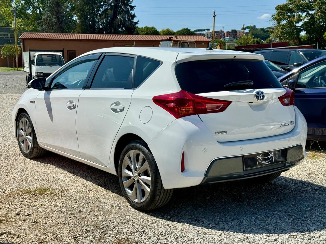 Toyota Auris 1.8 hsd executive