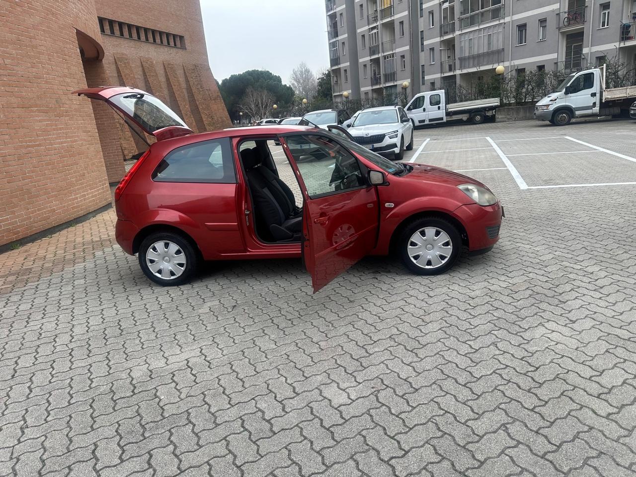 Ford Fiesta 1.2 16V 3p. Ghia