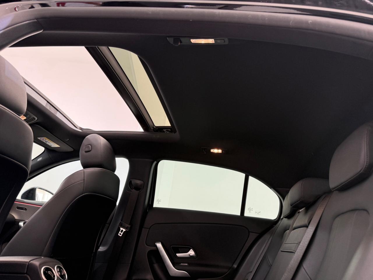MERCEDES-BENZ A 180 D AUTOMATIC SPORT IVA ESPOSTA