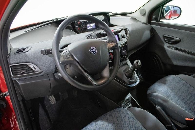 Lancia Ypsilon Ypsilon 1.0 firefly 70cv hybrid Silver