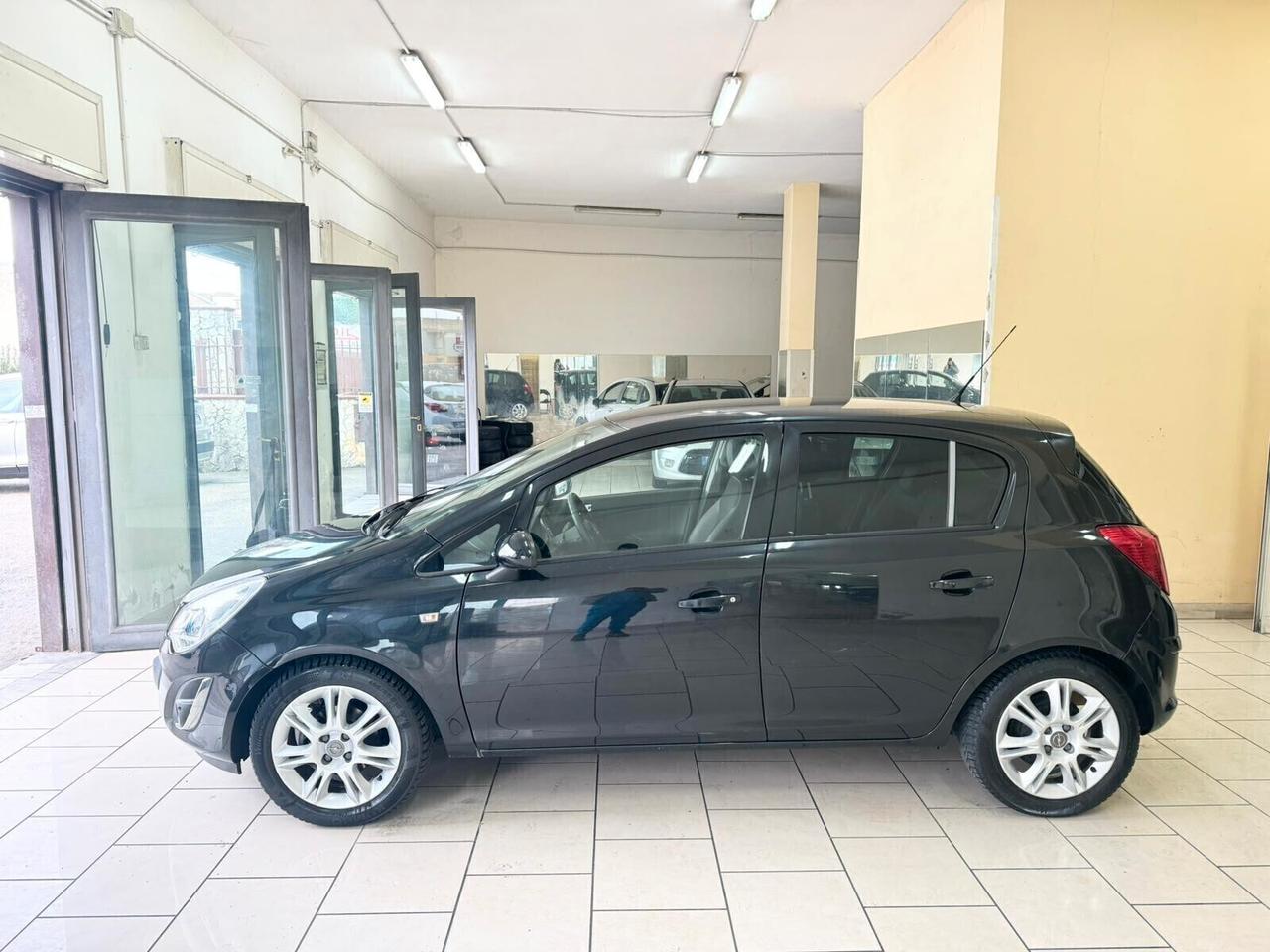 Opel Corsa 1.2i 5 porte GAS GPL Full Opt