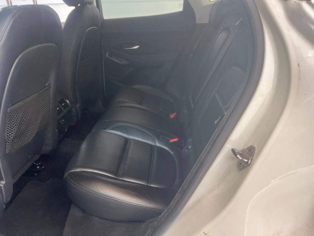 Jaguar E-Pace 2.0d i4 R-Dynamic HSE awd 180cv auto my19