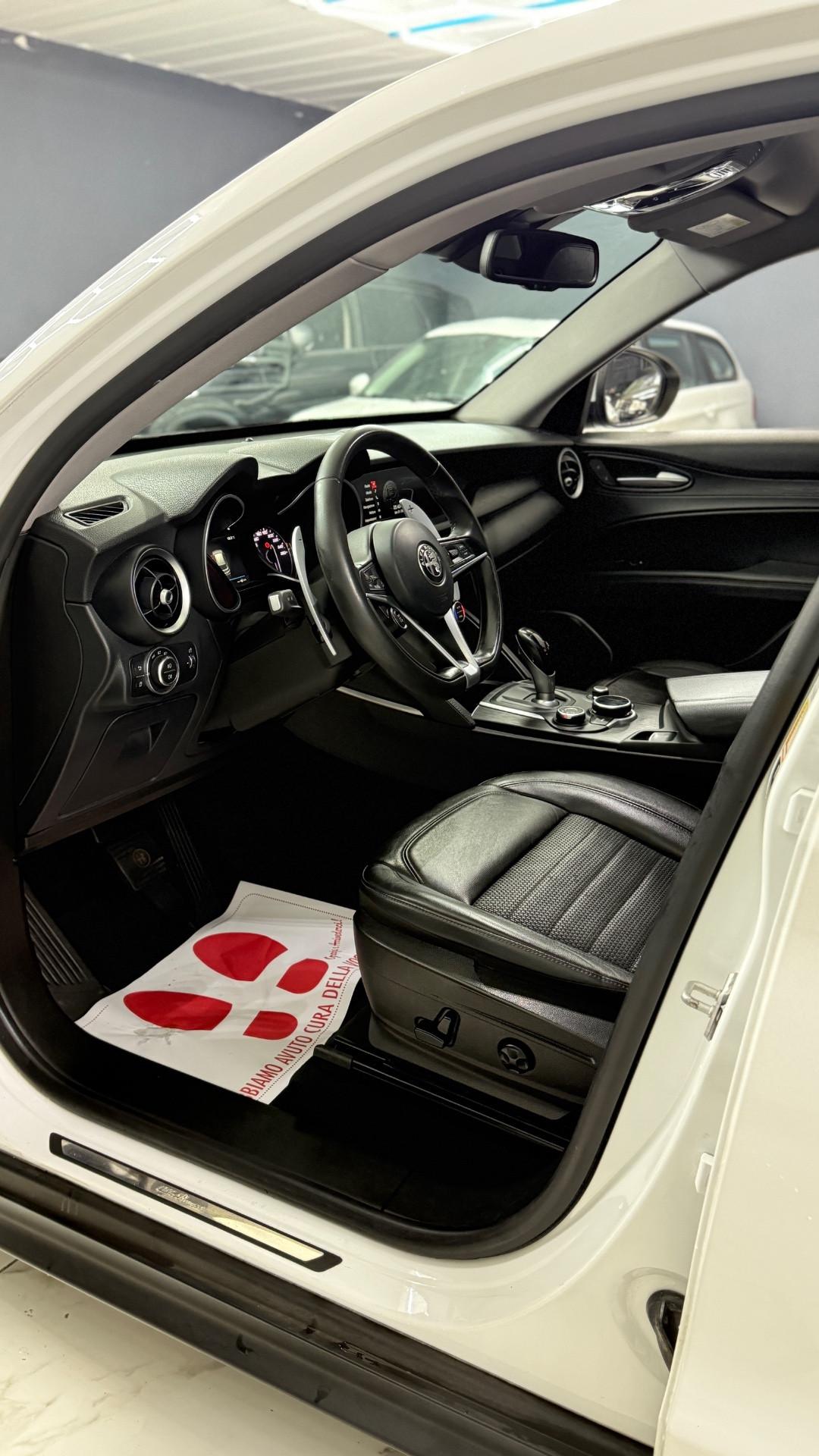 Alfa Romeo Stelvio 2.2 Turbodiesel 210 CV AT8 Q4 Super