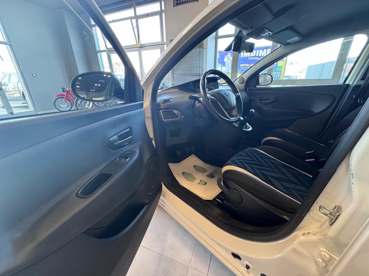 LANCIA YPSILON 1.3 MJET GOLD