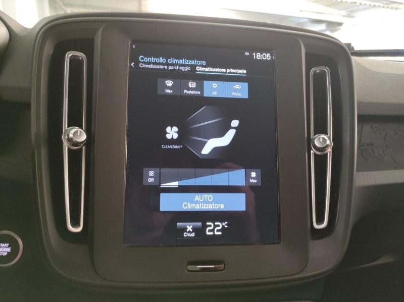 VOLVO XC40 (2017-->) - XC40 T2 Core