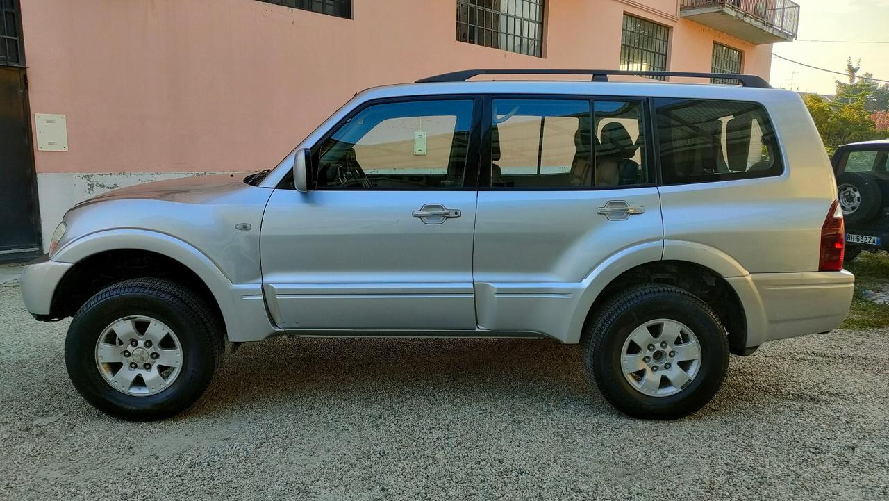 Mitsubishi Pajero 3.2 16V DI-D 7 posti e gancio