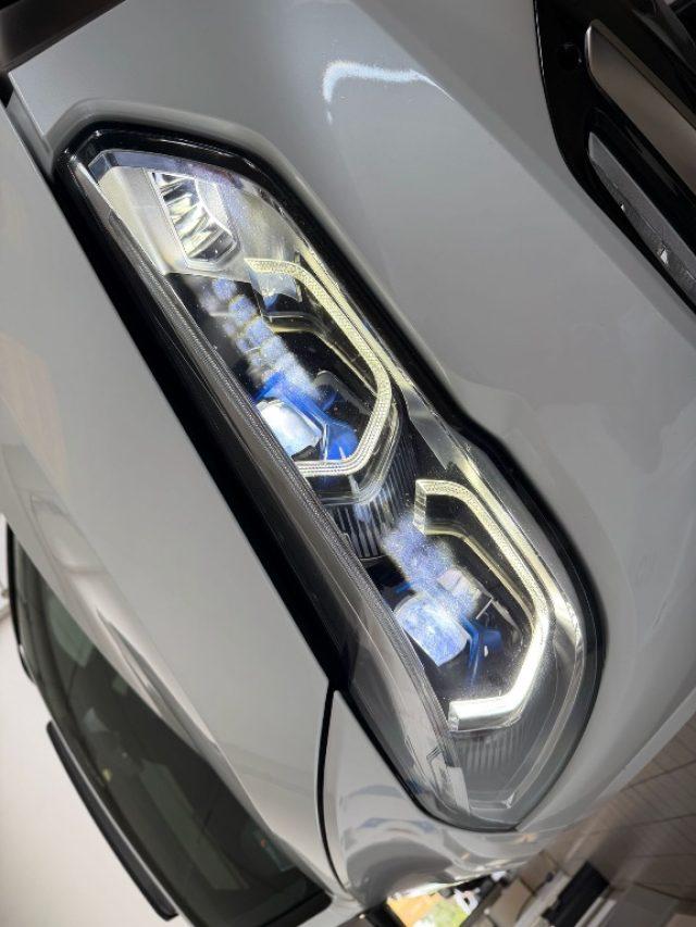 BMW X5 M50 d //TETTO//21//FARI LASER//