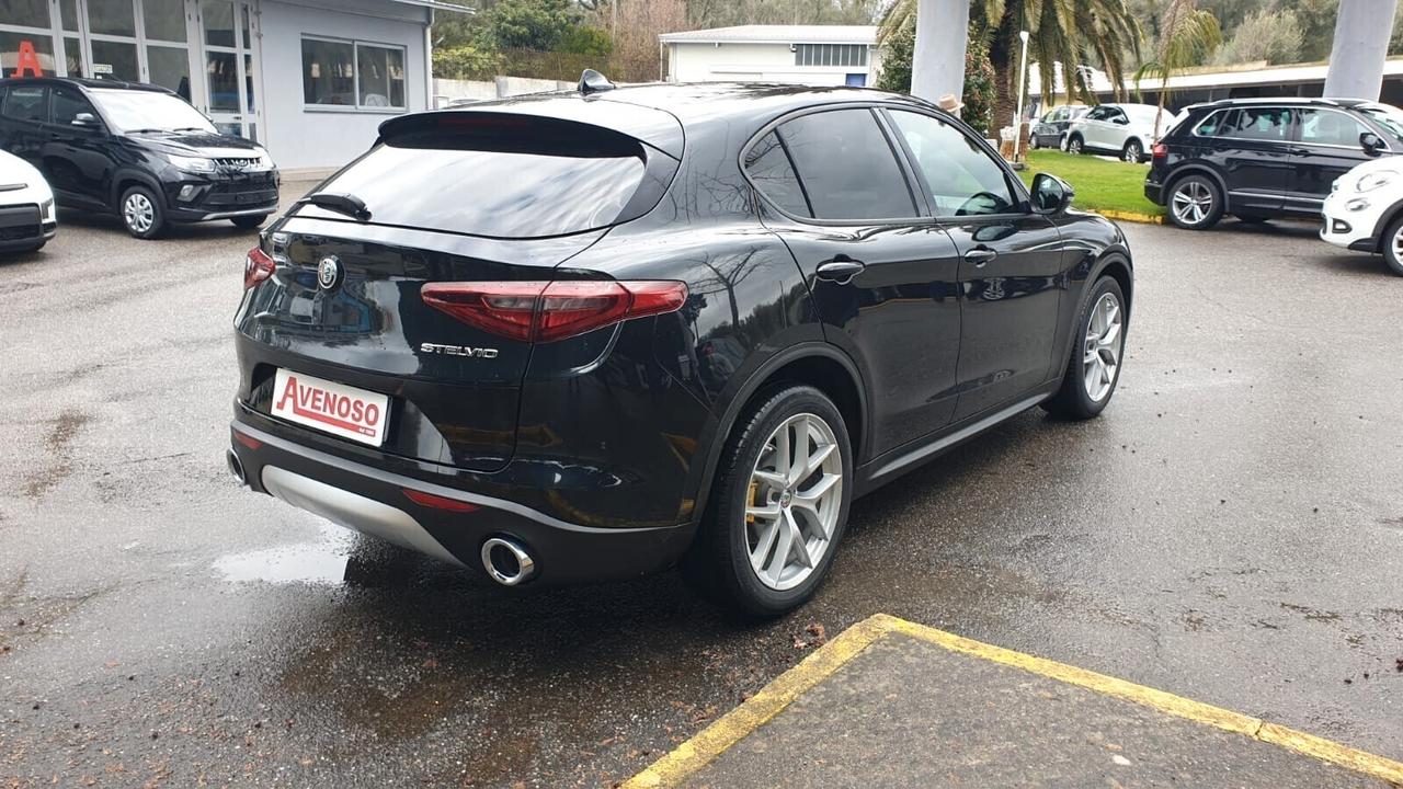 Alfa Romeo Stelvio 2.2 Turbodiesel 180 CV AT8 RWD Super