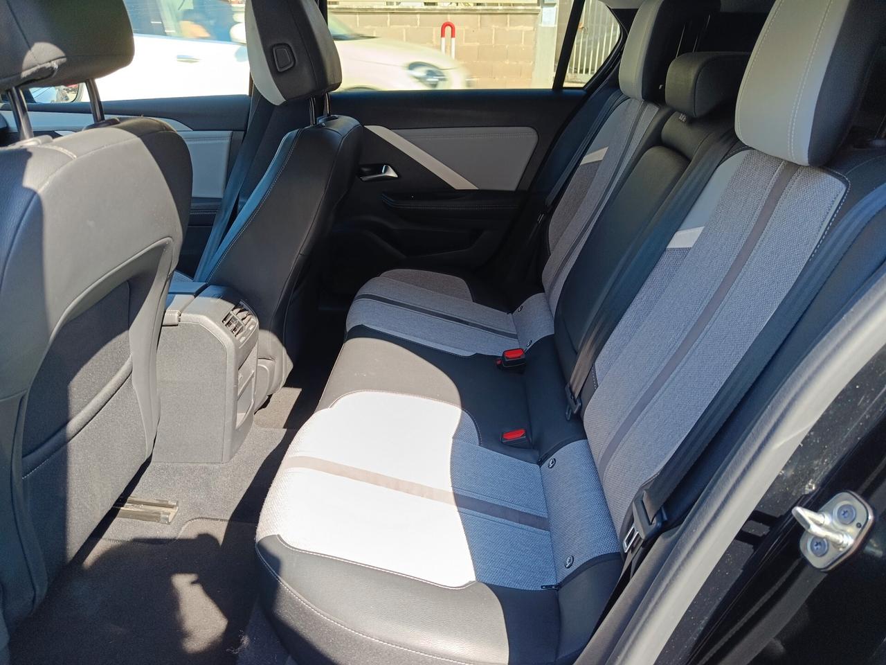 Opel Astra 1.5 Turbo Diesel 130 CV AT8 Business Elegance