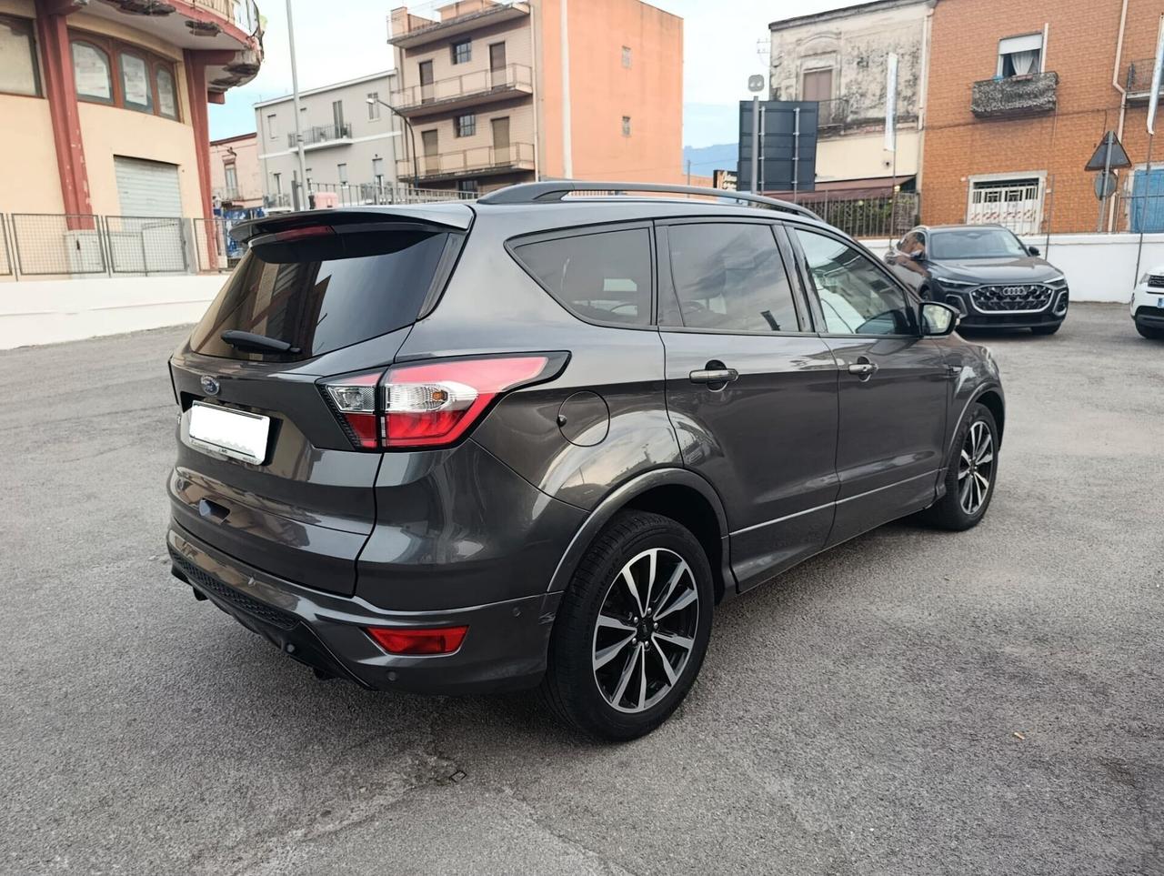 Ford Kuga 1.5 TDCI 120 CV S&S 2WD ST-Line