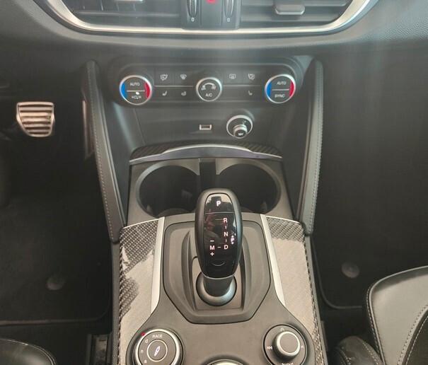 Alfa Romeo Stelvio 2.9 Bi-Turbo V6 510 CV AT8 Quadrifoglio
