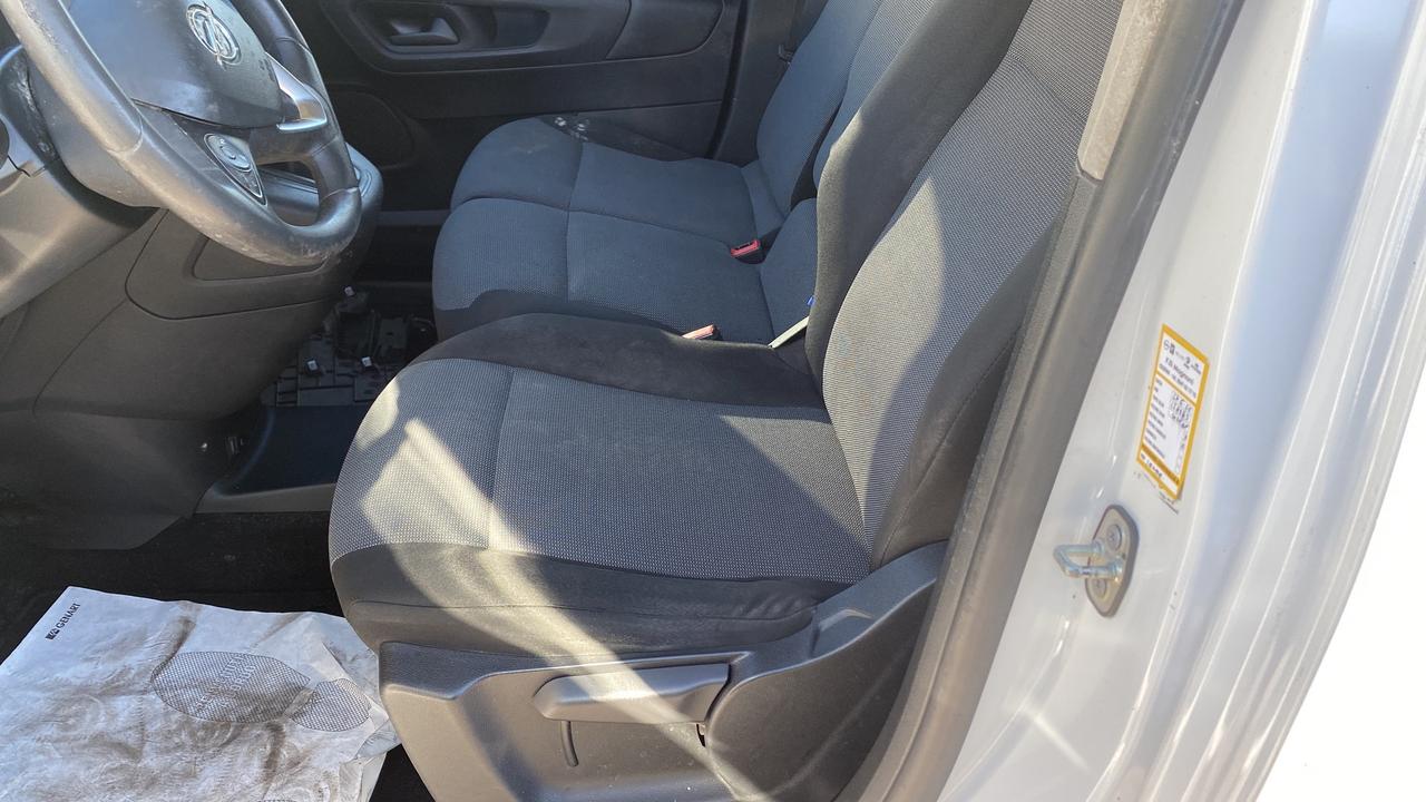 OPEL COMBO 3 POSTI - PROBLEMA AL MOTORE--POSSIBILITA' collaborazione stock auto per commercianti ---