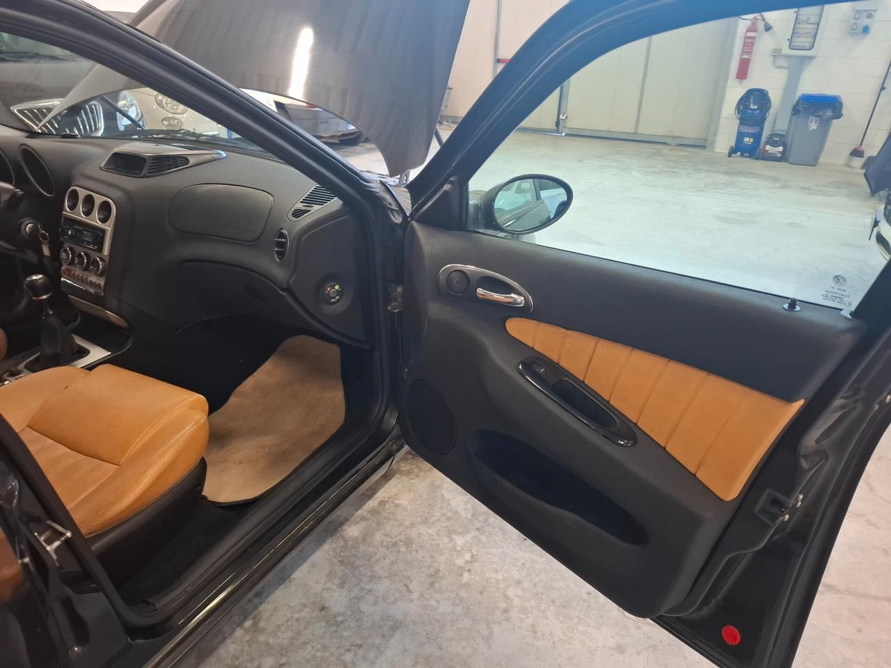 Alfa Romeo 156 1.9 JTD 16V Sportwagon T.I.