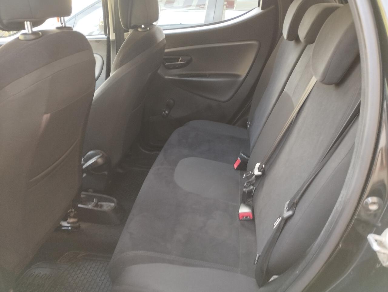 Lancia Ypsilon 1.2 69 CV 5 porte