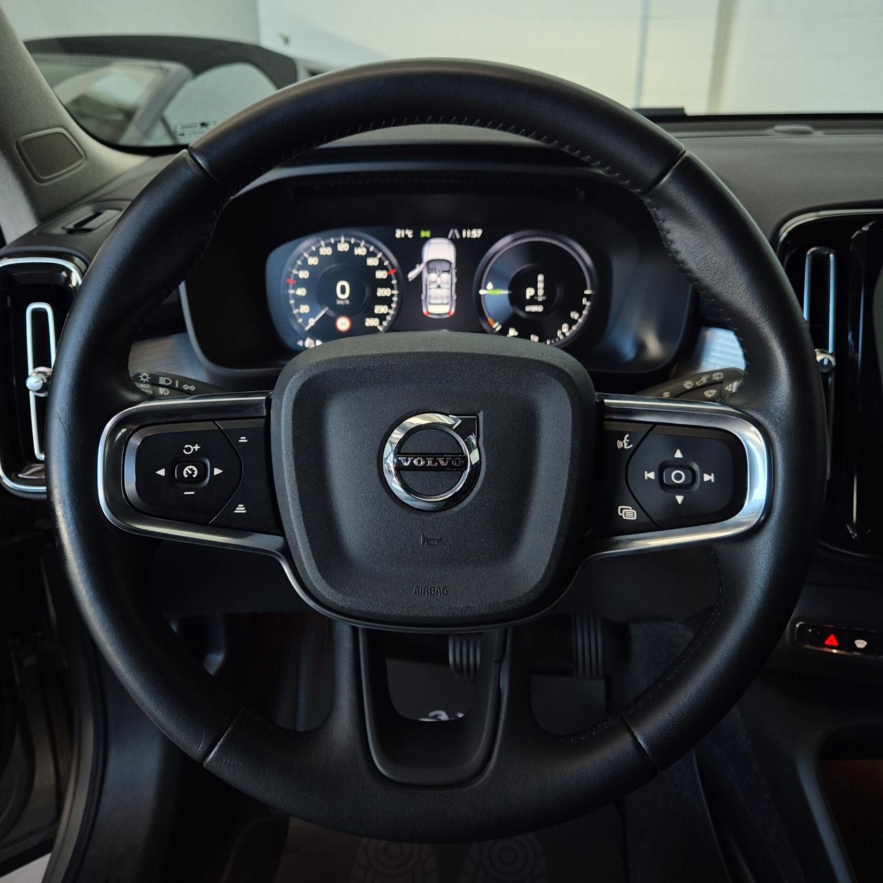Volvo XC40 T4 Recharge 1.5cc 129cv AUTOCARRO 5PT