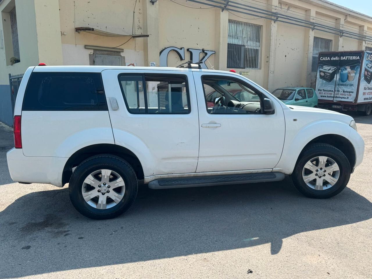 Nissan Pathfinder 2.5 dCi XE Plus