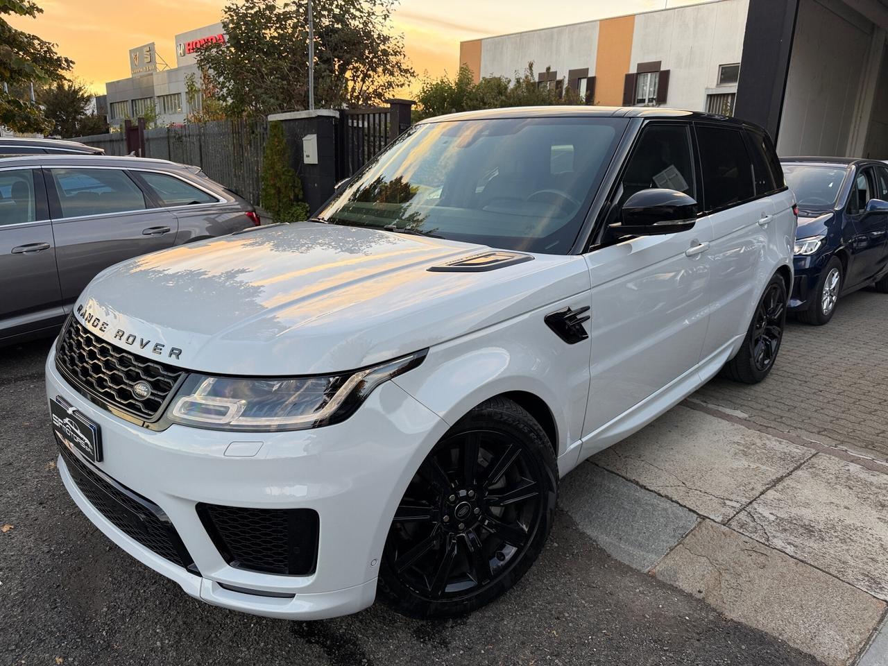 Land Rover Range Sport 3.0D l6 300 CV HSE Dynamic Stealth