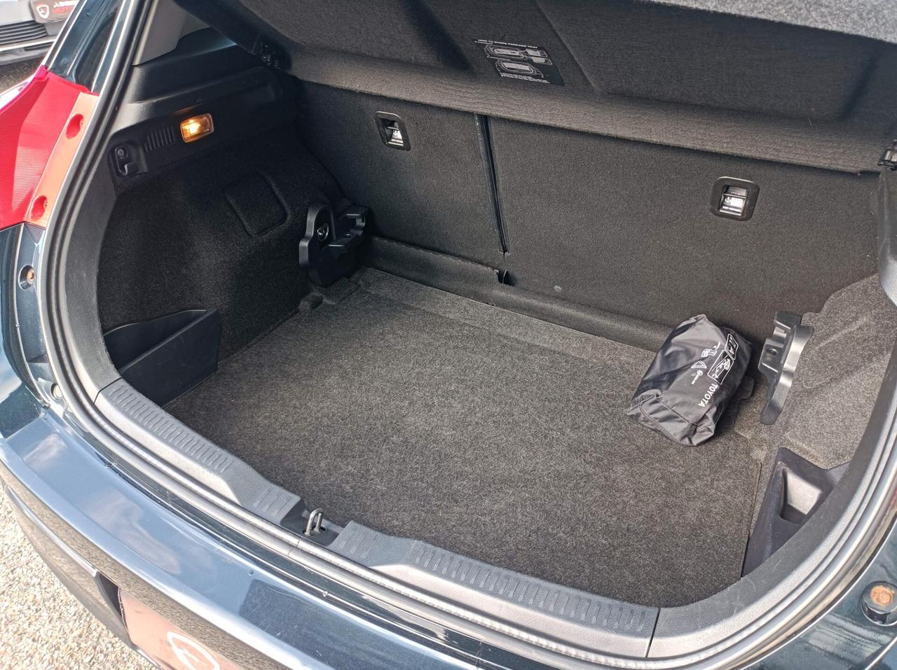 Toyota Auris 1.8 Hybrid Active Plus
