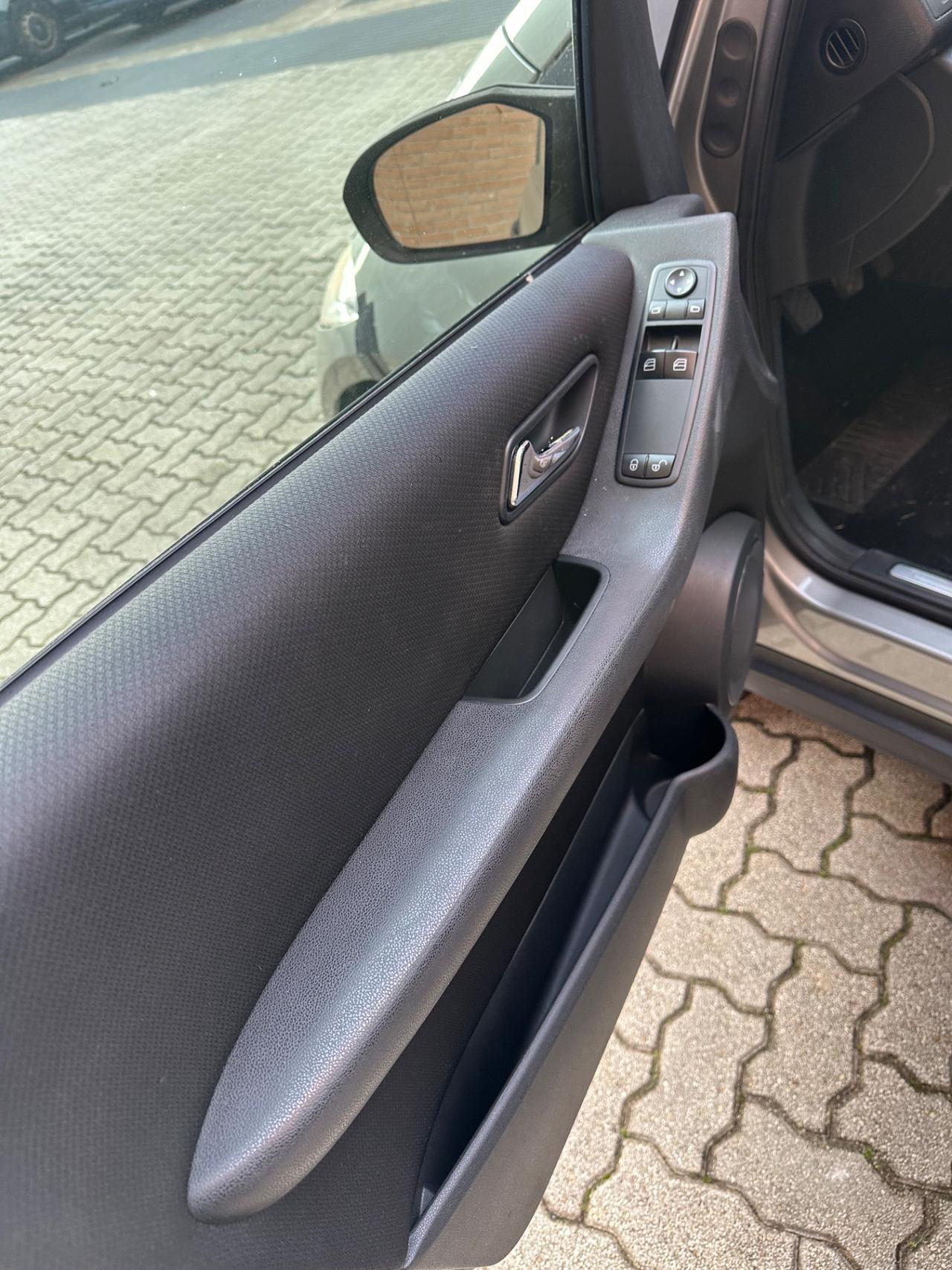 Mercedes-benz A 160 CDI BlueEFFICIENCY Elegance