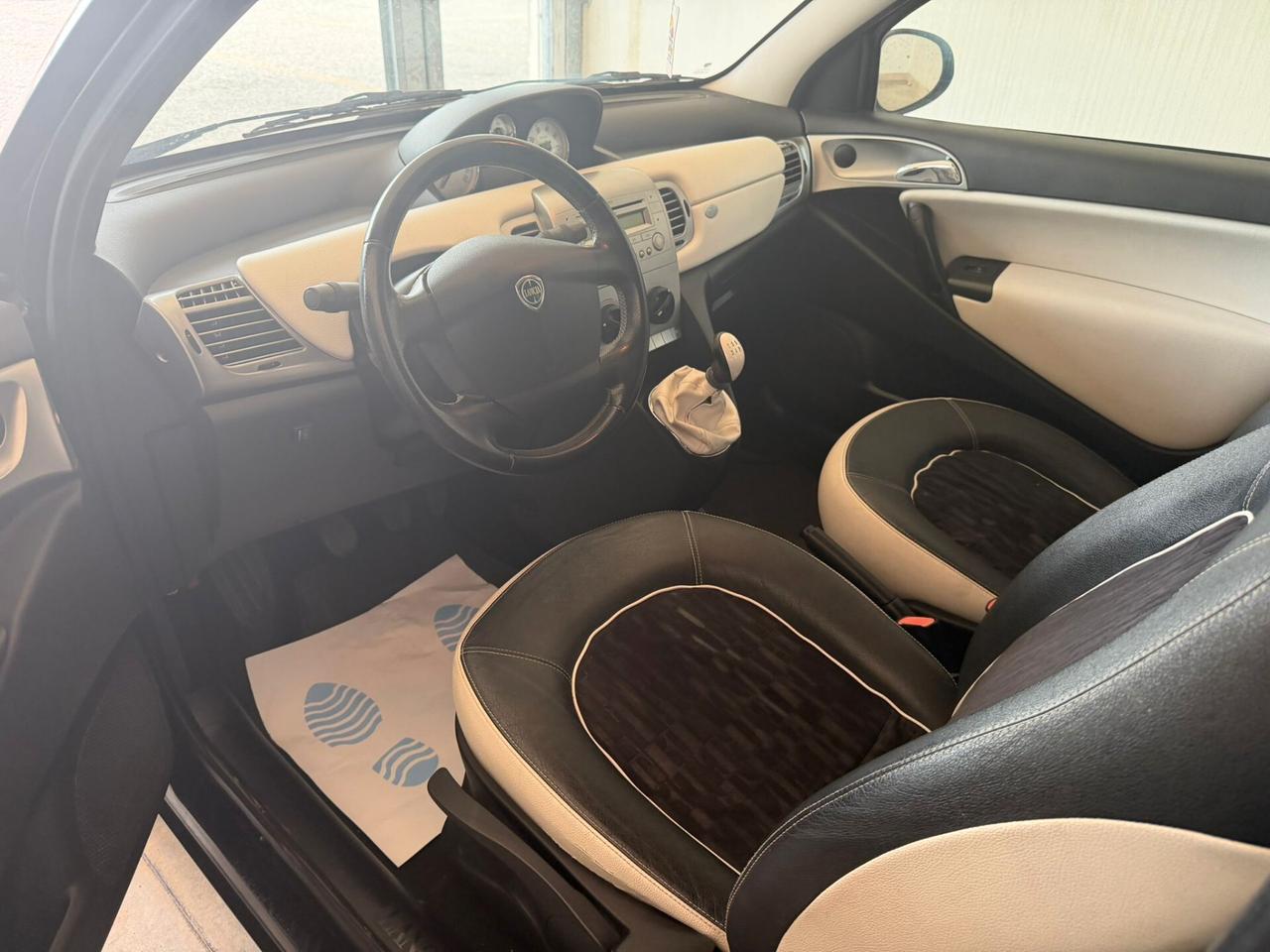 Lancia Ypsilon 1.4 ELLE Ecochic BENZINA/GPL