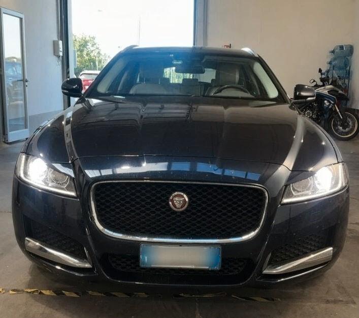 Jaguar XF 2.0 D 180 CV AWD aut. Prestige