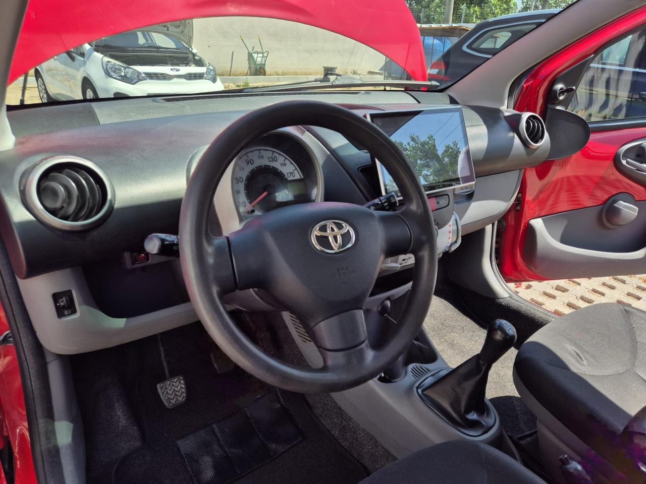 Toyota Aygo 1.0 12V VVT-i 5 porte Sol