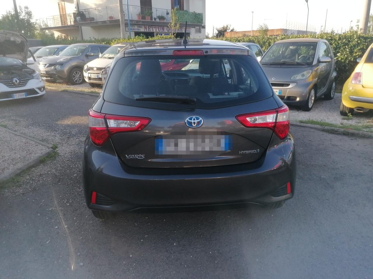 Toyota Yaris 1.5 Hybrid 5 porte Business