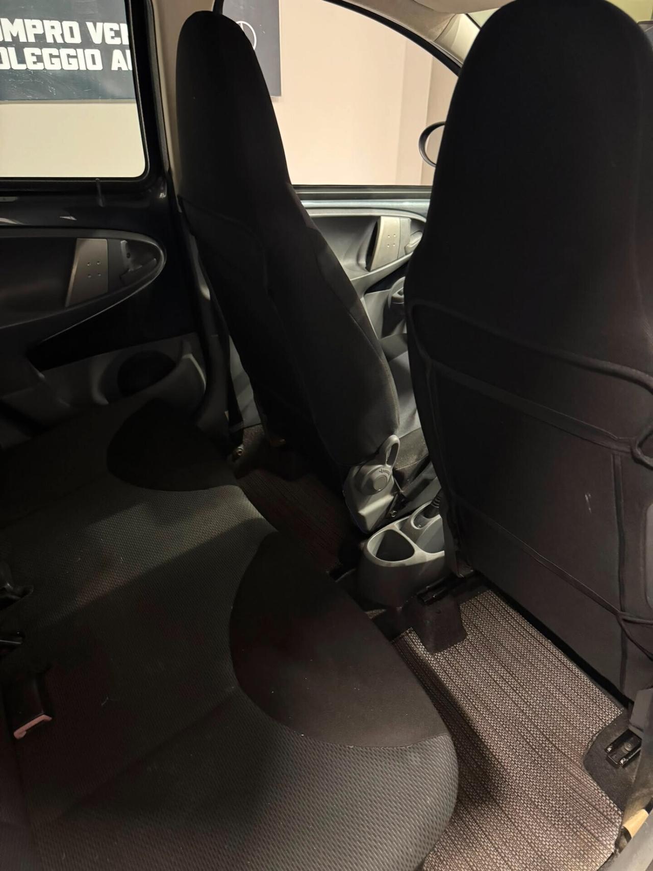 Toyota Aygo 1.0 12V VVT-i 5 porte Sol