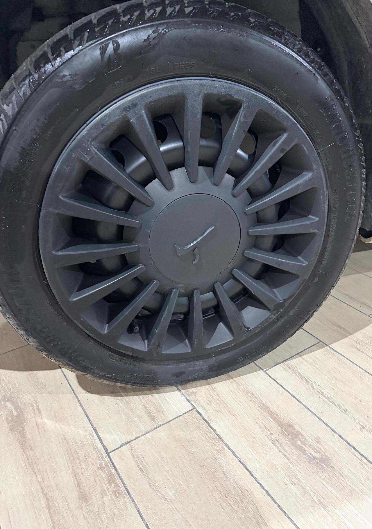 Lancia Ypsilon 1.0 Firefly hybrid