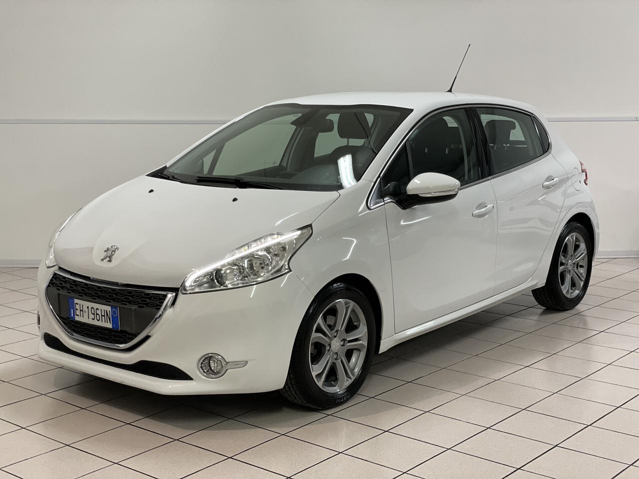 Peugeot 208 1.6 e-HDi 92 CV S&s 5 porte Allure