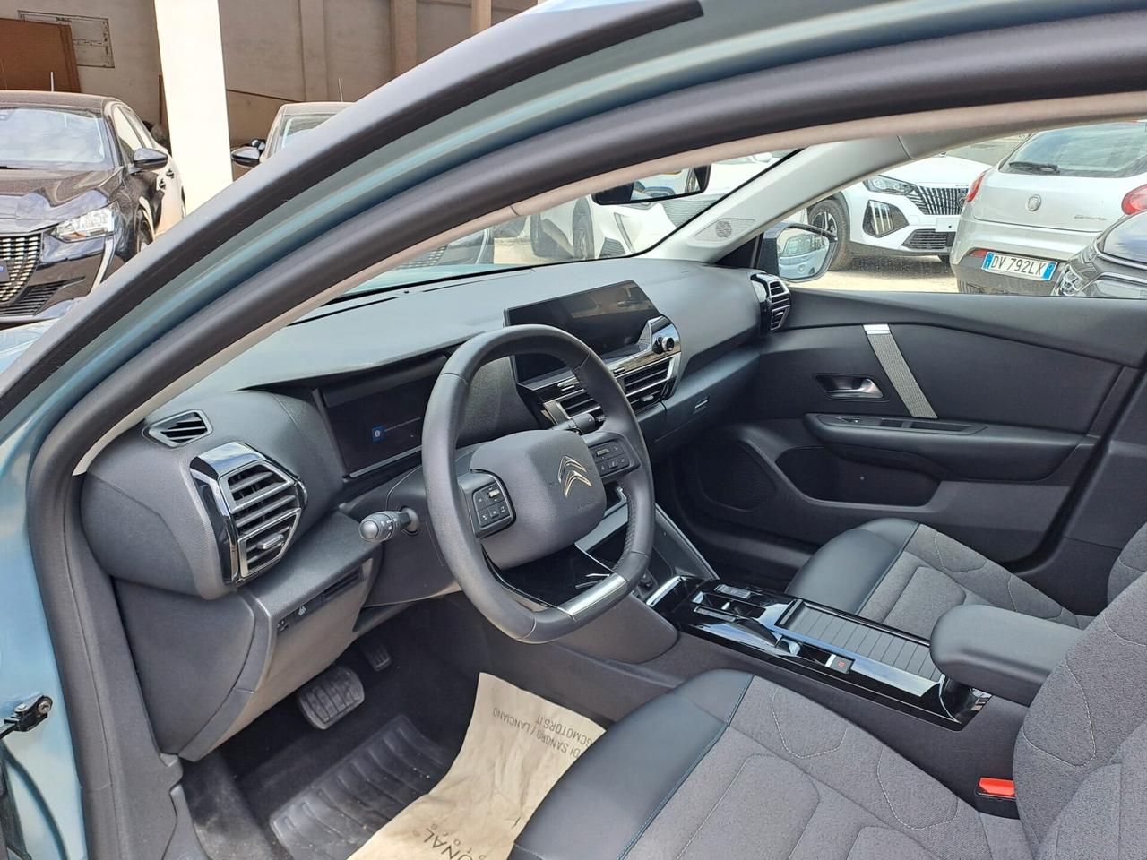 Citroen C4 PureTech 130 S&S EAT8 Shine