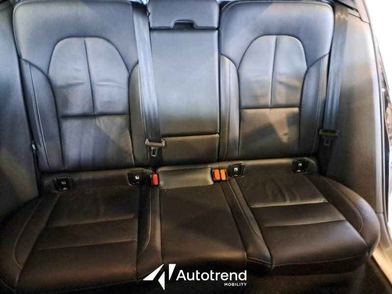 Volvo XC40 Recharge T4 129+82 CV Plug-in Hybrid Automatica Recharge Plus Dark