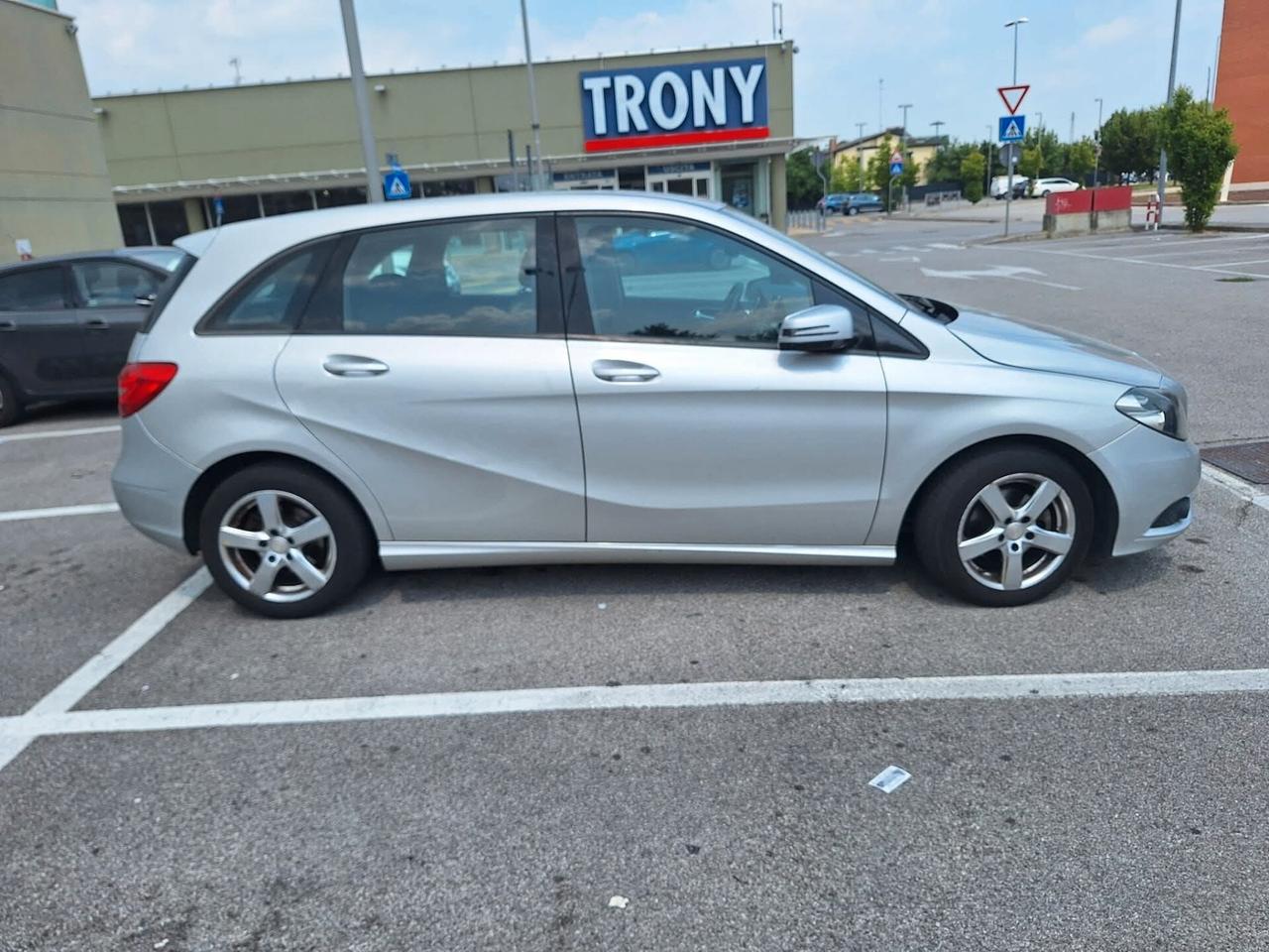 Mercedes-benz B 180 B 180 CDI Automatic Premium
