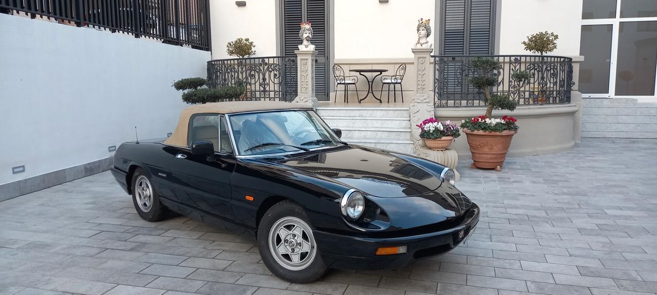 Alfa Romeo Spider 1.6