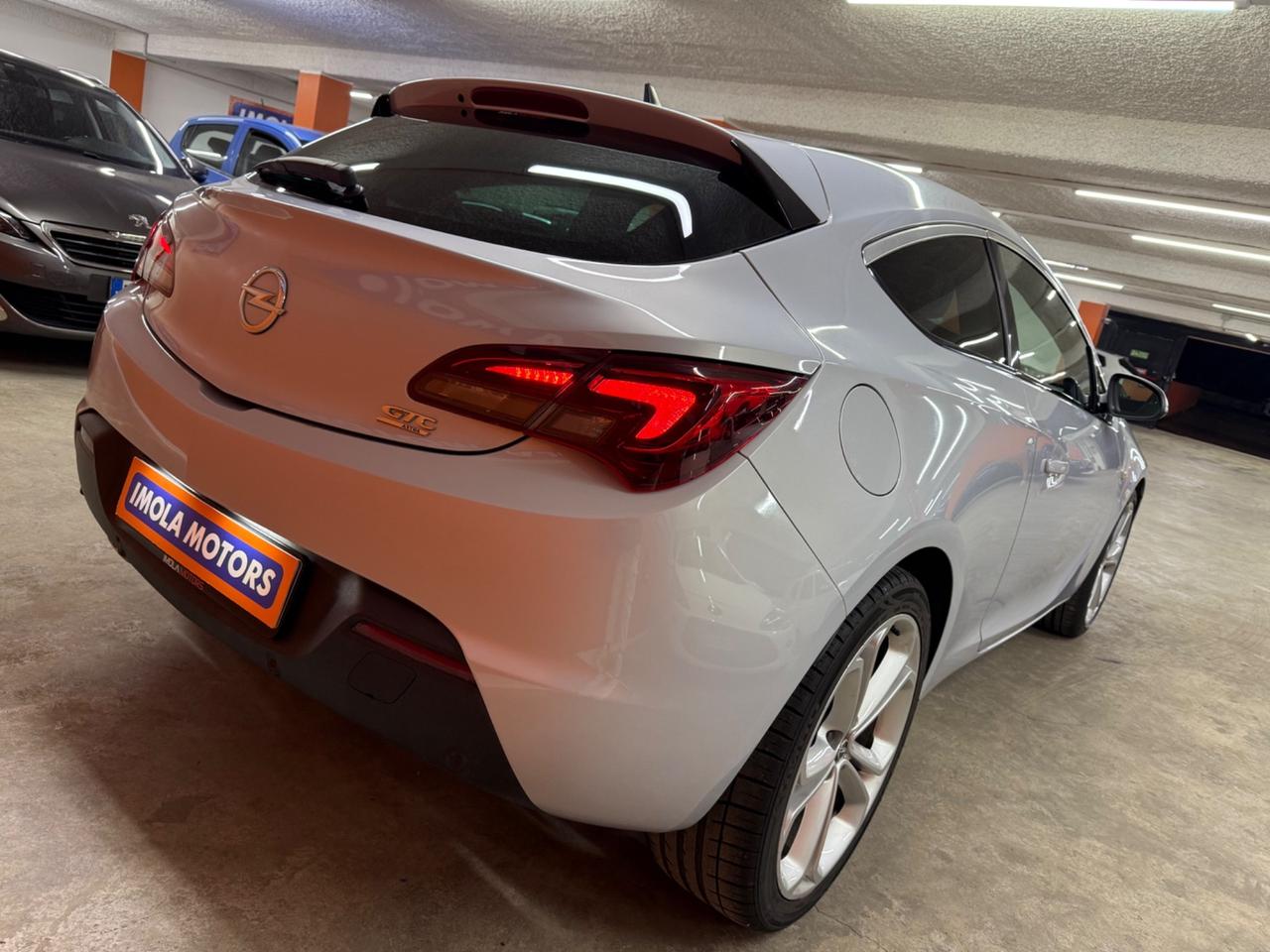 Opel Astra GTC 2.0 CDTI 165CV S&S 3 porte Cosmo S