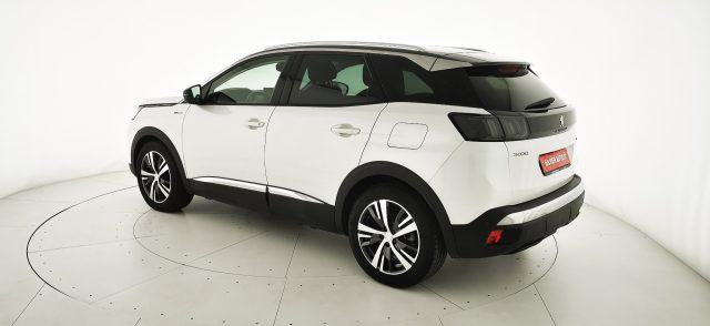PEUGEOT 3008 Hybrid4 300 e-EAT8 Allure Pack