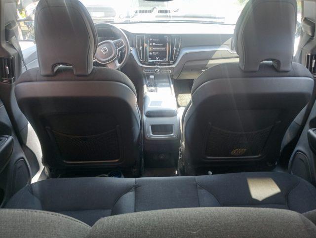 VOLVO XC60 B4 (d) Geartronic Momentum HYBRID/DIESEL