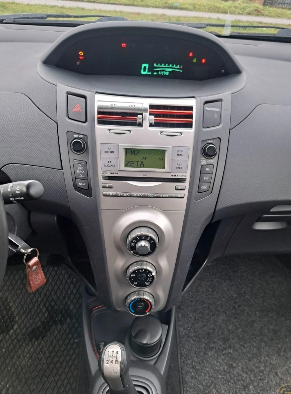 Toyota Yaris 1.0 3 porte Sol