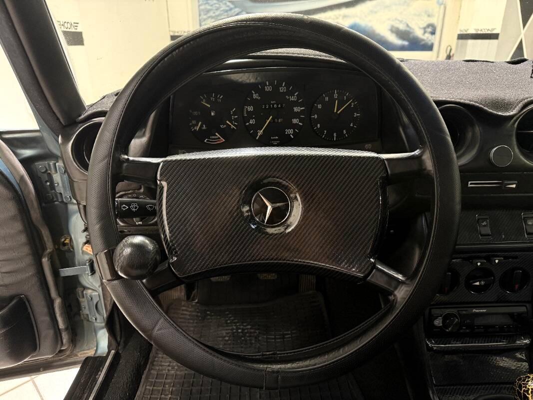 Mercedes Classe E - W123 Berlina 200