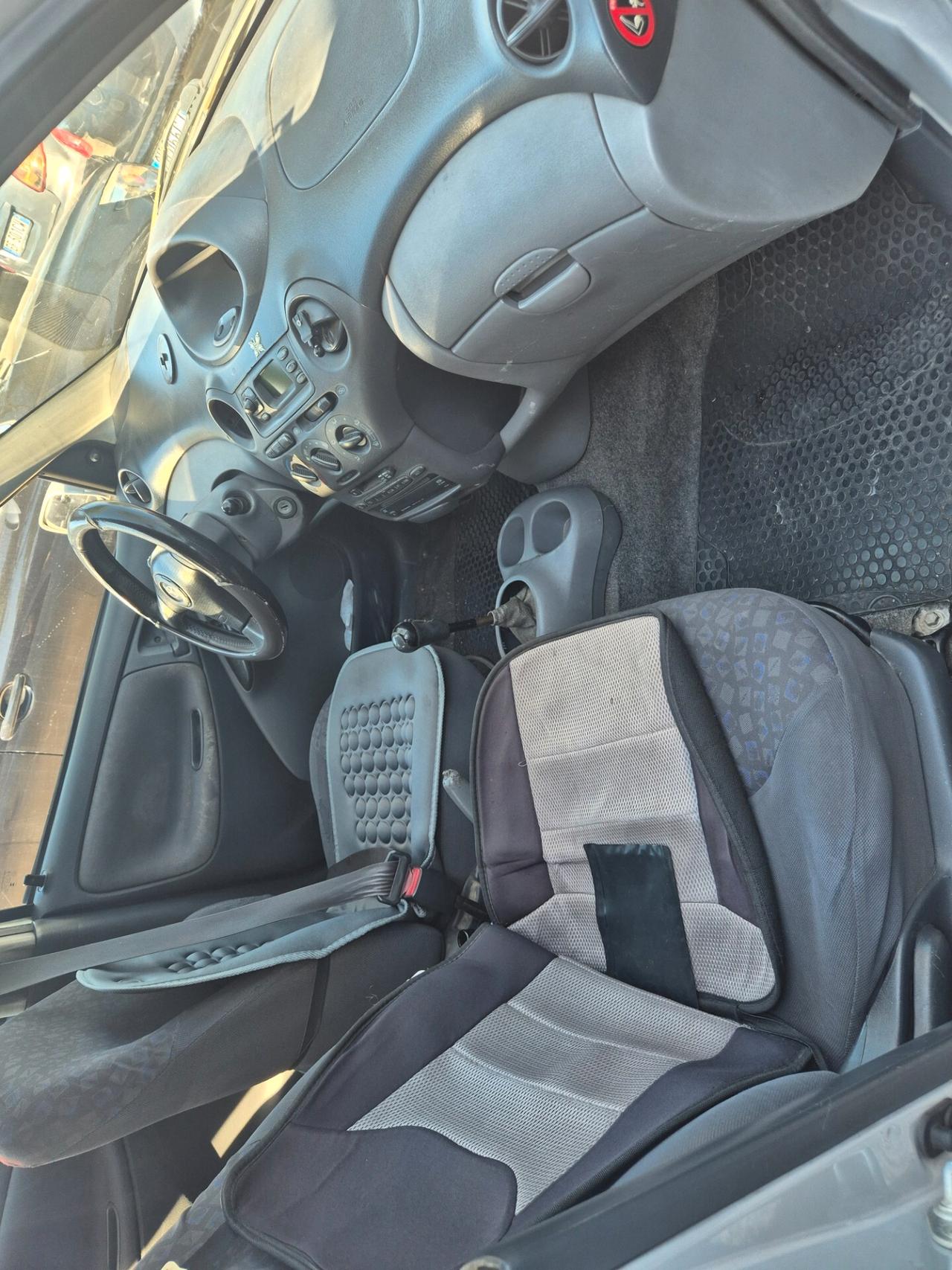 Toyota Yaris 1.4 tdi D-4D cat 5 porte
