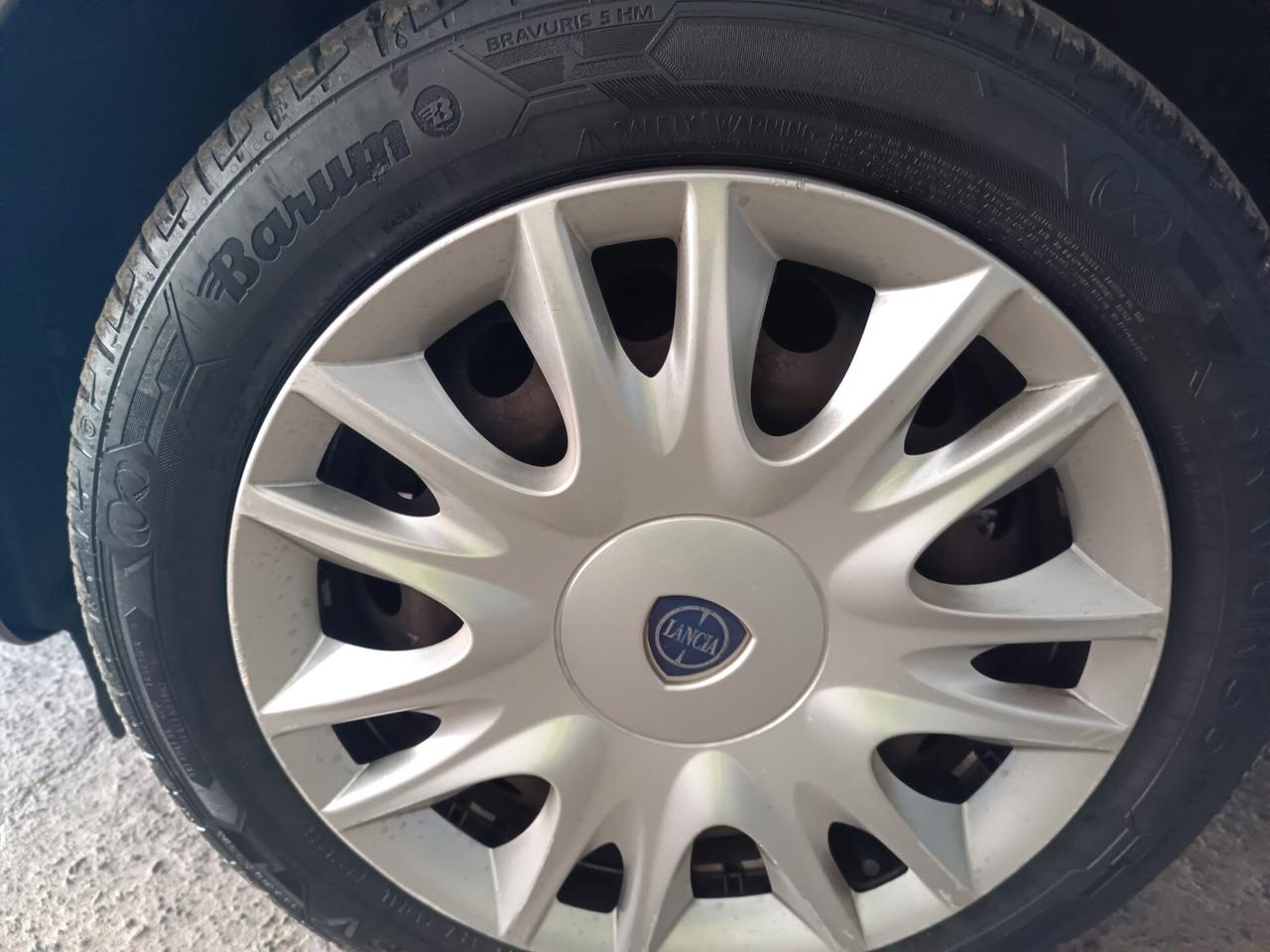 Lancia Ypsilon 1.2 69 CV Unyca