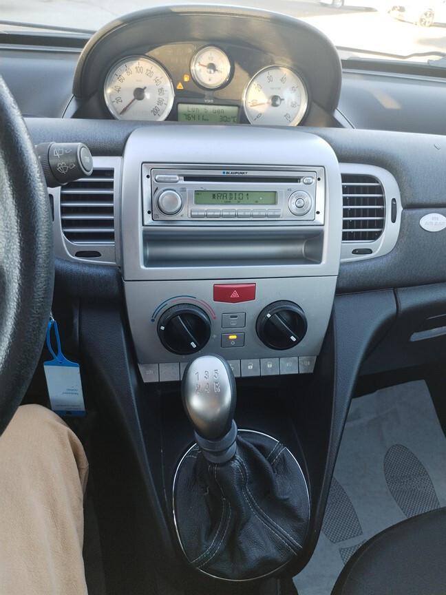 Lancia Ypsilon 1.2 Fire Unyca 76000km 4/2012 euro 5 consegna con tagliando e distribuzione