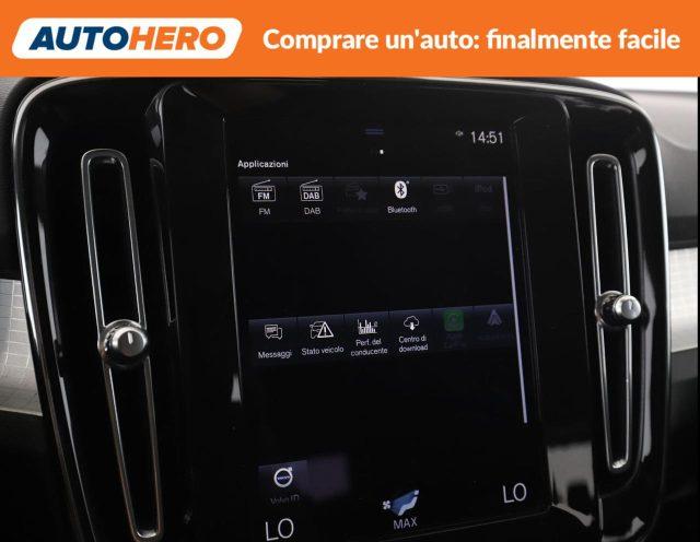 VOLVO XC40 B4 AWD Geartronic Momentum Pro