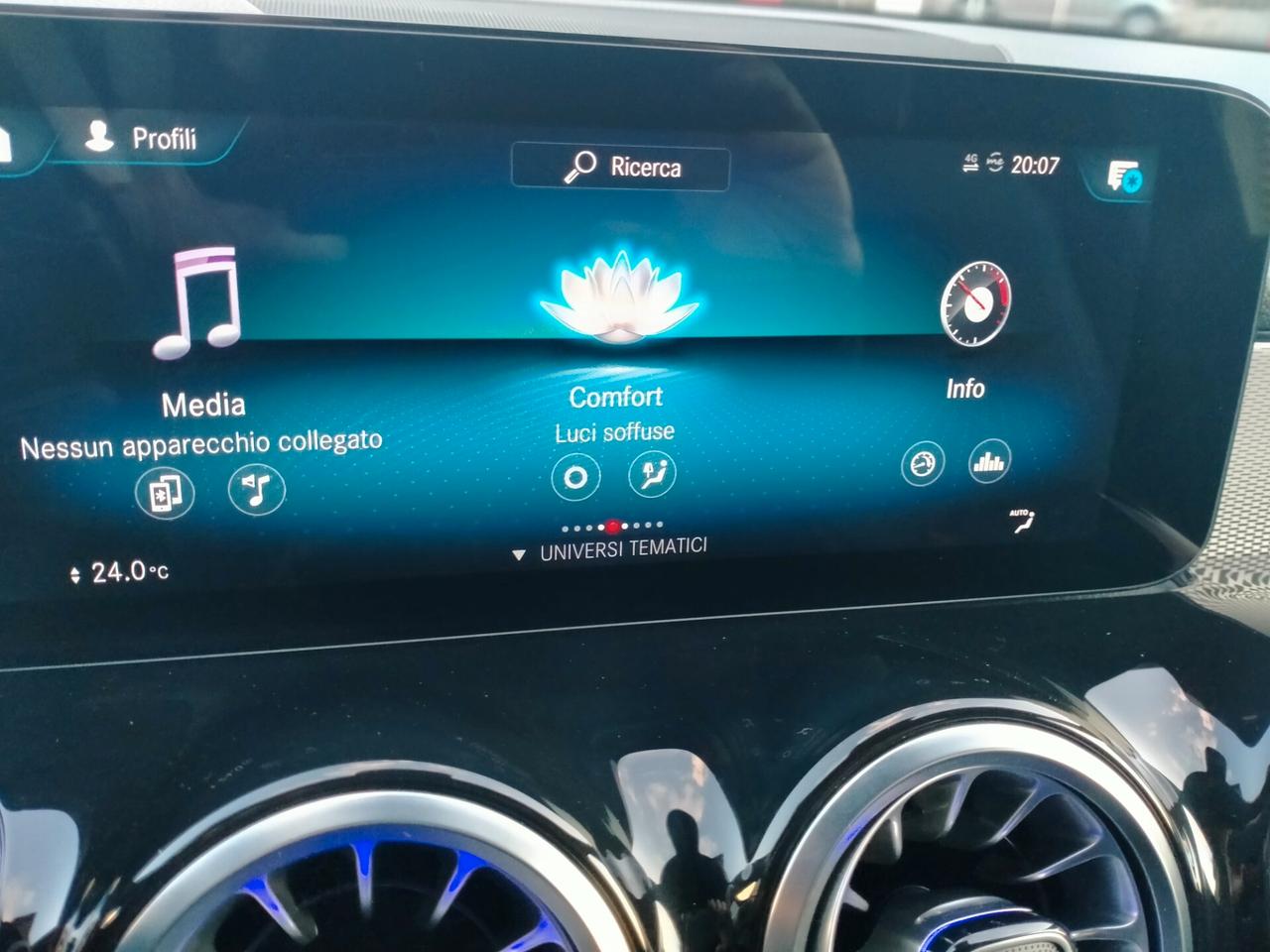 Mercedes-Benz GLB 180 D LED / TETTO APRIBILE /LUCI AMBIENT SOFFUSE / DISPLAY MAXI /AUT.8M.