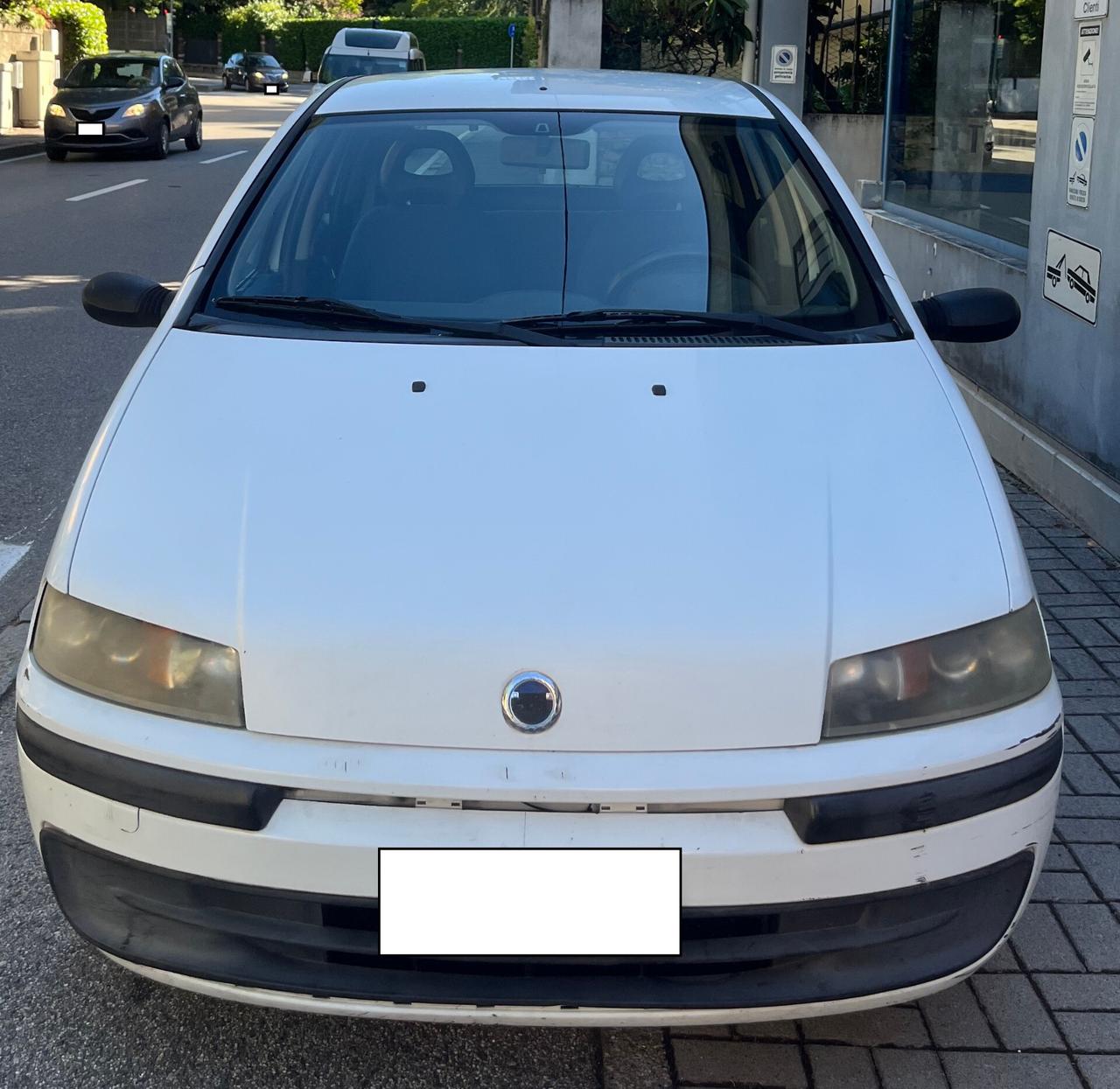 Fiat Punto 1.2i cat 5 porte EL - Anche per neopatentati