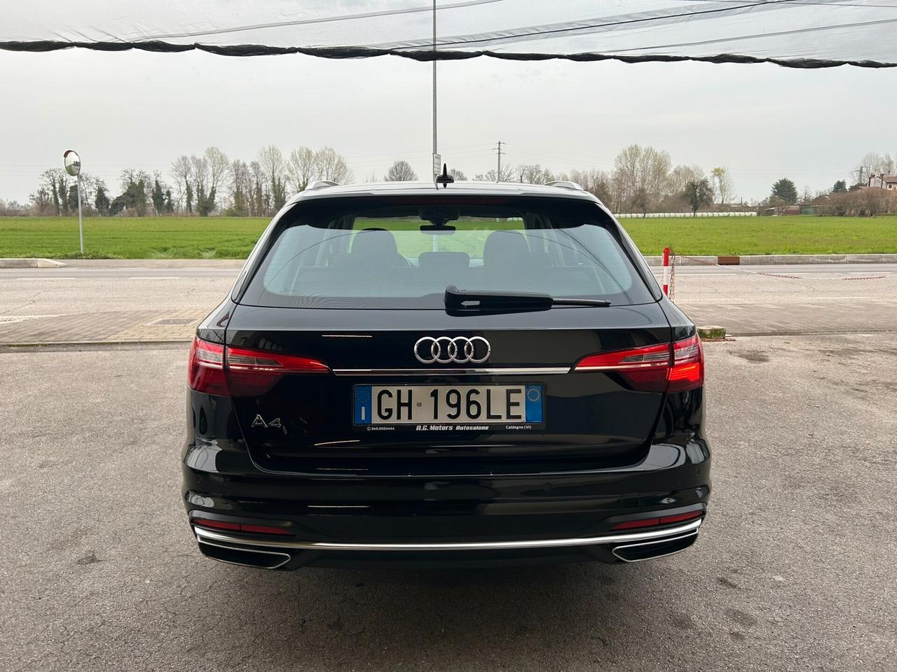 AUDI A4 Avant 30 2.0TDI 136CV S-Tronic Business