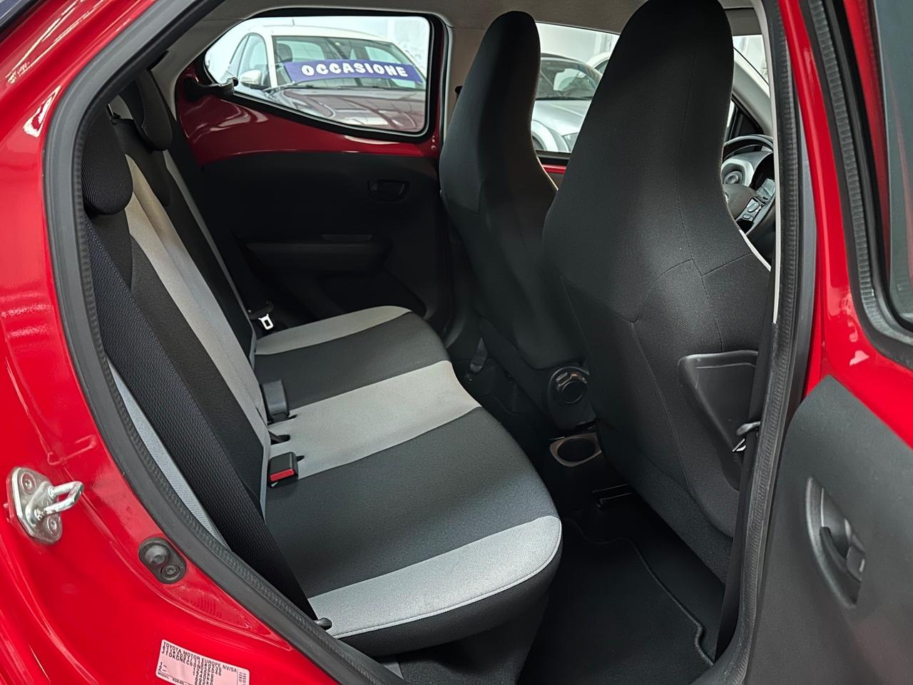 Toyota Aygo 1.0 VVT-i 69 CV 5 porte x-wave