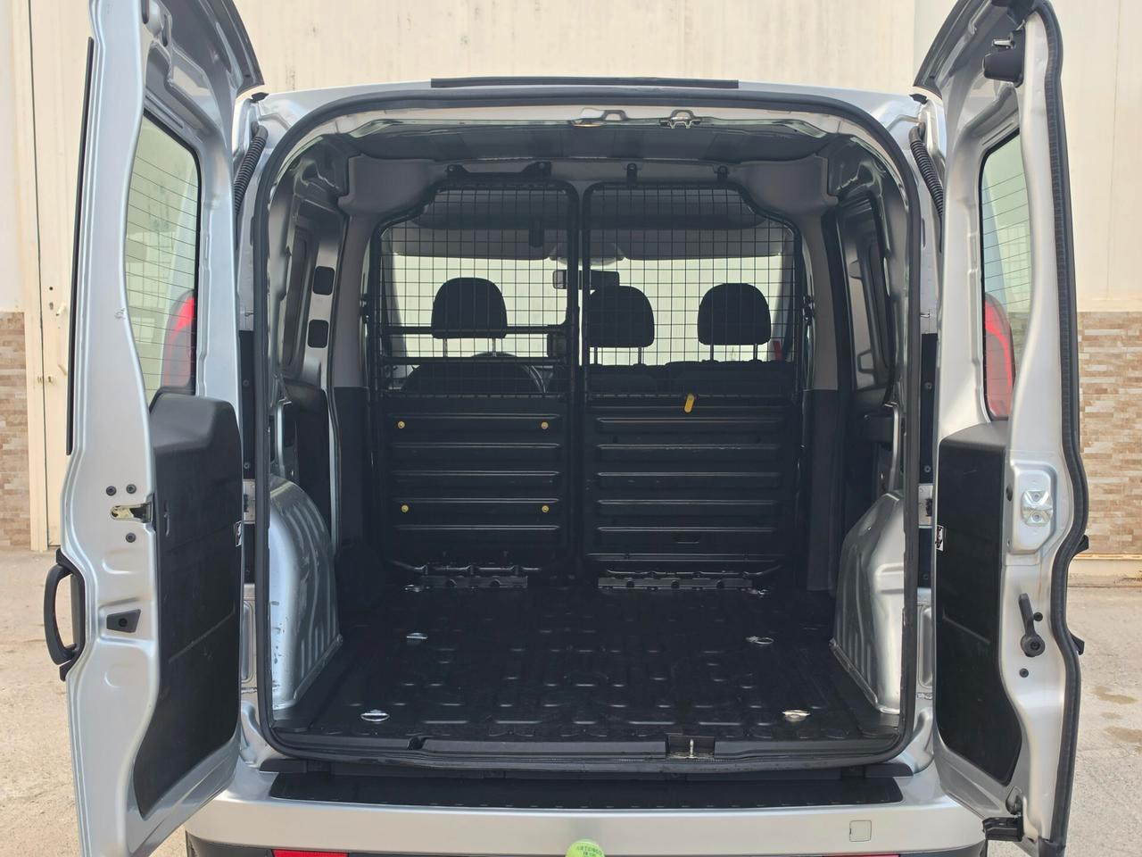 Fiat Doblò 1.6 MTJ 105CV 3POSTI