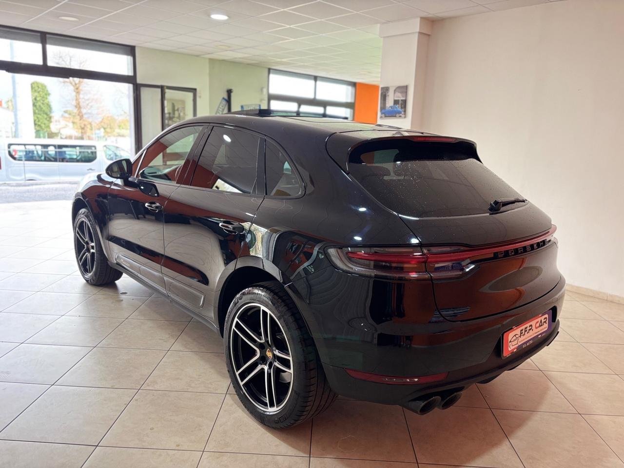 Porsche Macan 2.0 245 cv pdk tetto matrix sound permute finanziamenti