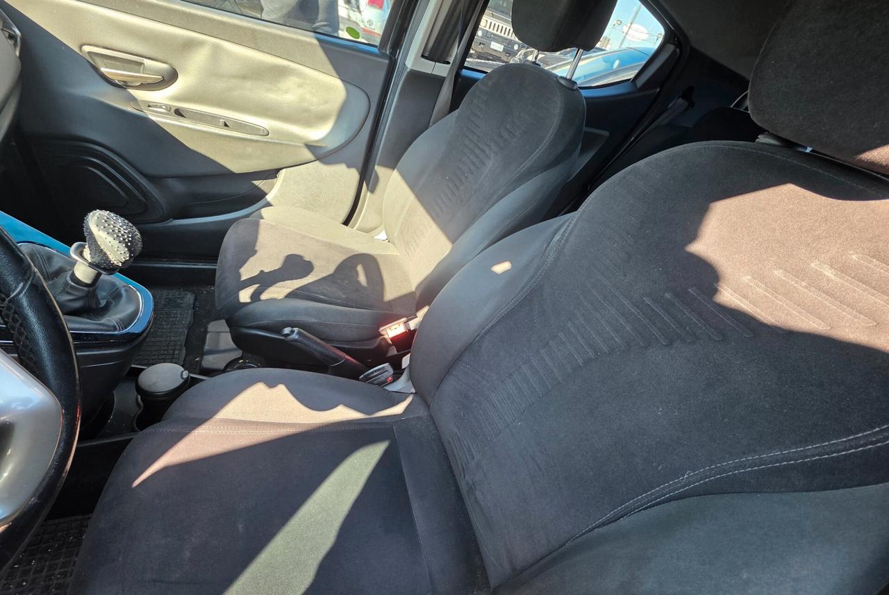 Lancia Ypsilon 1.2 69 CV 5 porte GPL Ecochic Gold